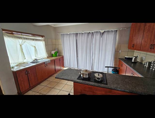 3 BEDROOM TOWNHOUSE FOR SALE IN WATERBERRY COUNTRY ESTATE